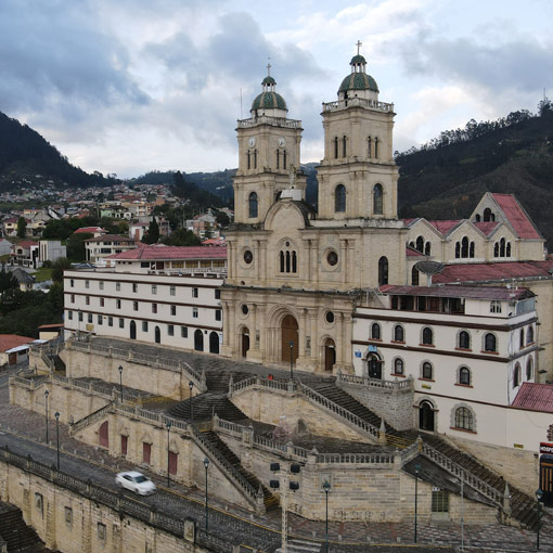 Az_01_SantuarioVirgenNube