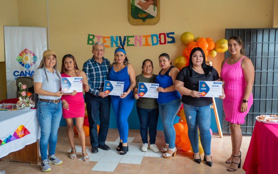 Clausuramos exitosamente taller de automaquillaje en el recinto La Puntilla, cantón La Troncal