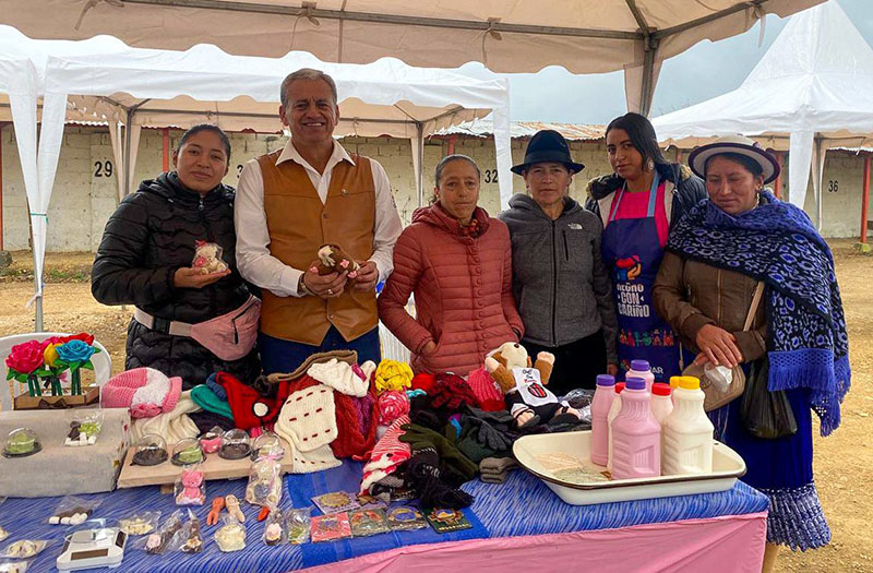 Impulsamos el desarrollo local con la Feria Productiva “Hecha con Cariño”