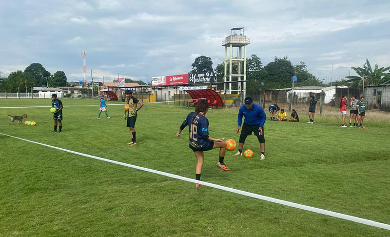 Jóvenes de las escuelas de fútbol del Cañar participarán en cuadrangular organizado por Independiente del Valle