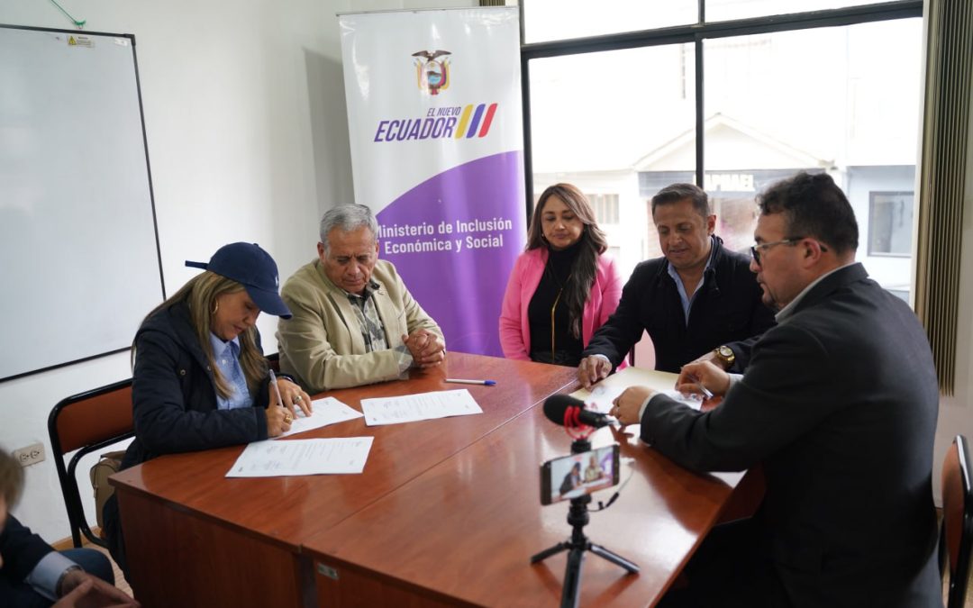 Prefectura del Cañar y MIES firman convenio por $194.313 para implementar Centro Gerontológico de Atención Diaria en La Troncal