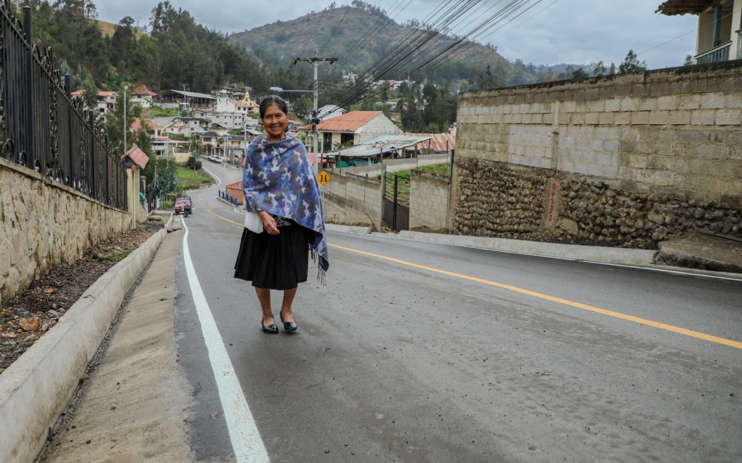 Inauguramos asfaltado de la vía que conduce al barrio Bolivia
